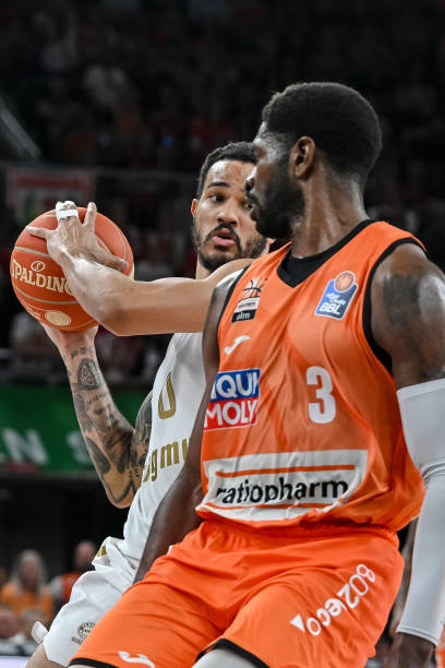 有助于他们 有助于他们